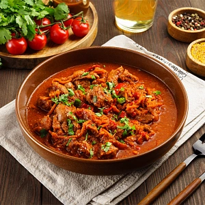 Гуляш из говядины по-венгерски