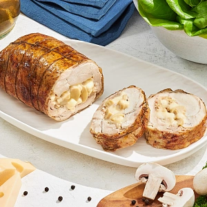 Рулет фаршированный грибами и сыром